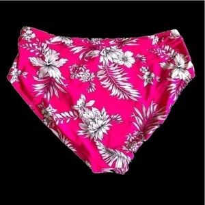 New California Waves Plus swim Bottom new with liner protector. SZ 2 (20/22)